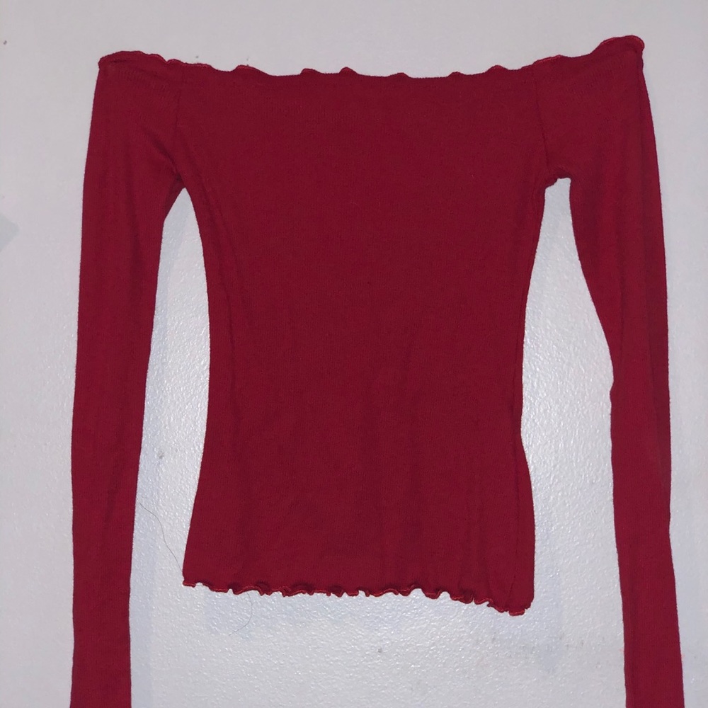 Off the shoulder long sleeve